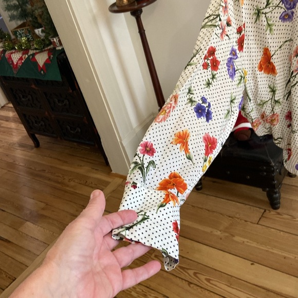 ZARA WOMAN FLORAL POLKA DOT
OVERSIZED V NECK TUNIC TOP
BLOUSE SIZE M - Picture 4 of 8